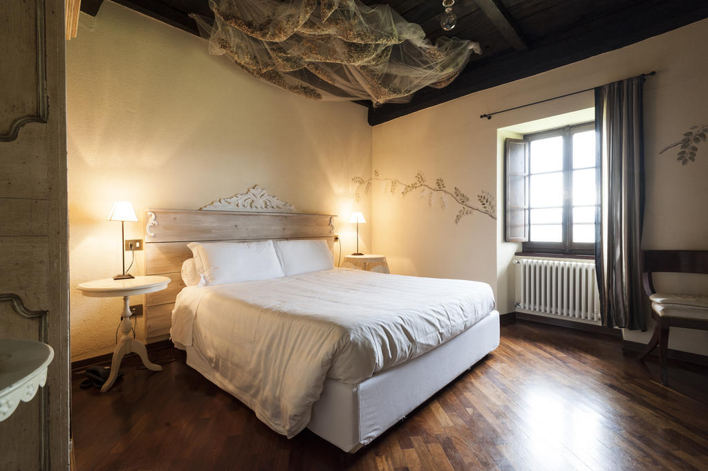Borgo Casale Guest House Albareto  Bilik gambar